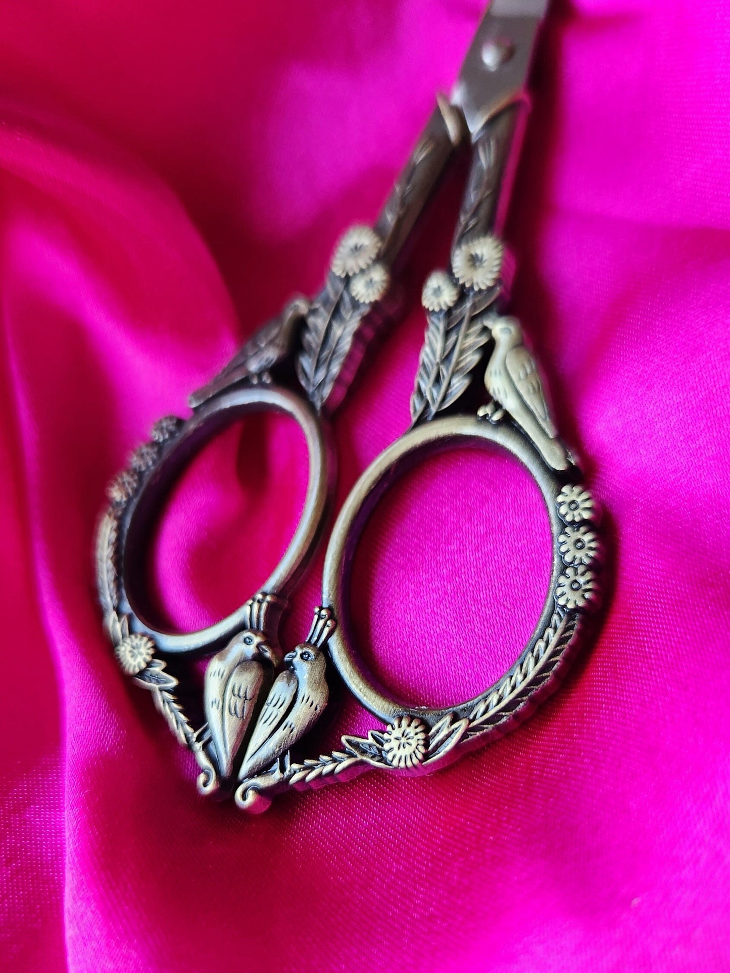 Love birds embroidery scissors