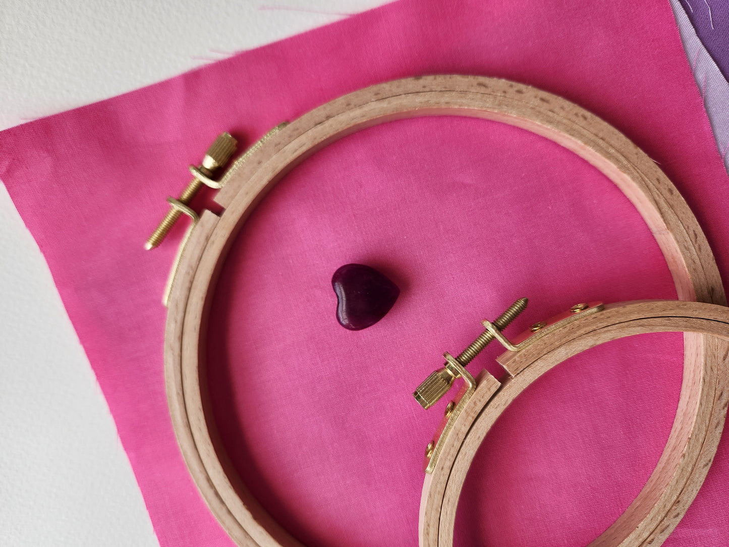 Candy Colors: Fabric and thread bundle with 2 beechwood hoops and a needle minder